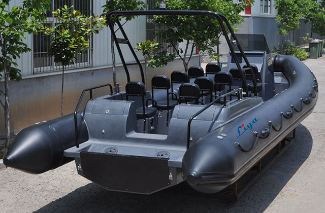 bateau rib de sauvetage